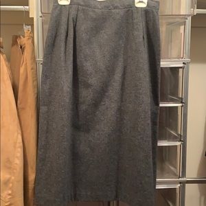 100% wool gentle worn grey skirt